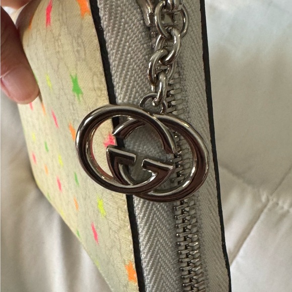 Make an offer!!  Authentic Gucci Multicolor Star Pattern Wallet Preloved - Picture 9 of 14